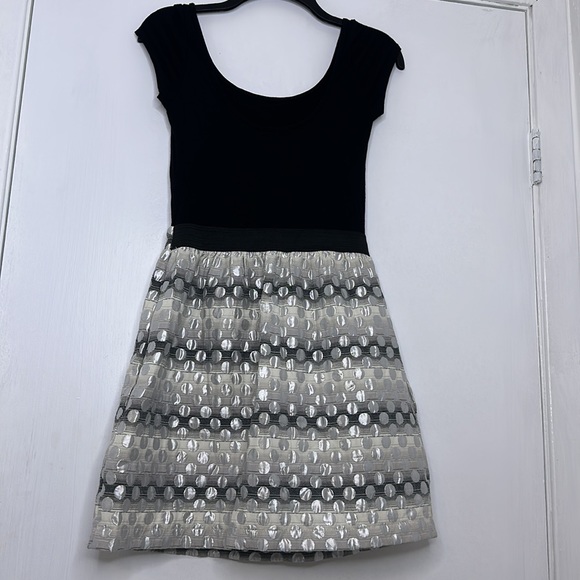 Aqua NWOT feminine scoop neck dress with pockets, Size Small - Picture 2 of 4